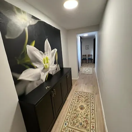 With Self Check-in Apartamento Tirana