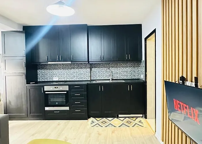 With Self Check-in Appartement Tirana